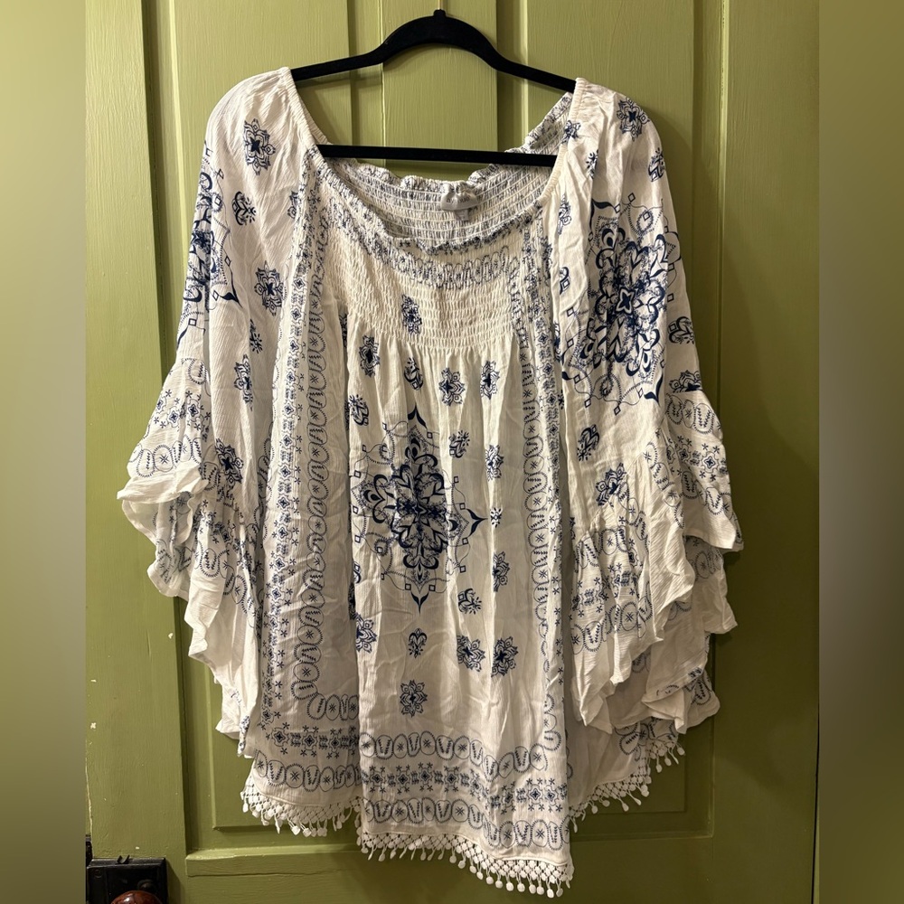 White & Blue Avenue off the Shoulder Top